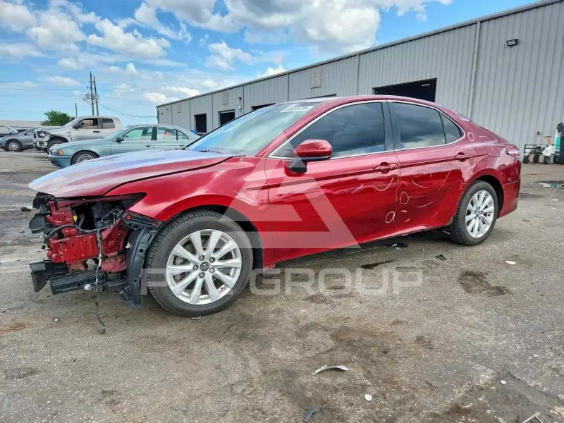 2018 Toyota CAMRY фото