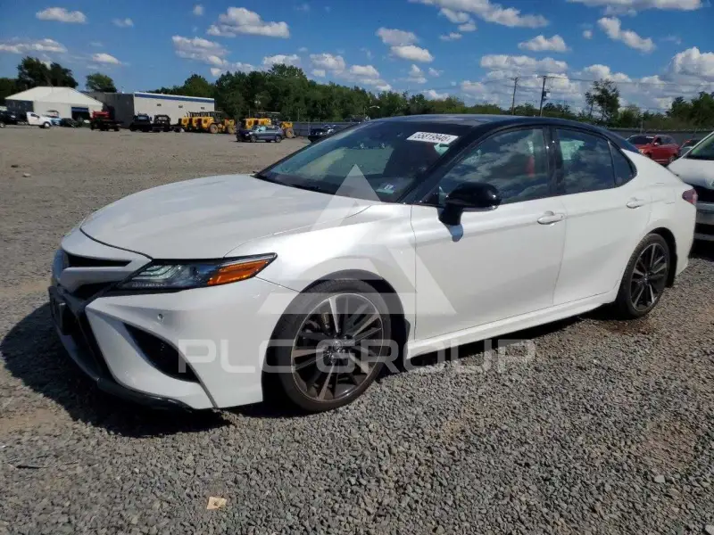 2018 Toyota CAMRY фото