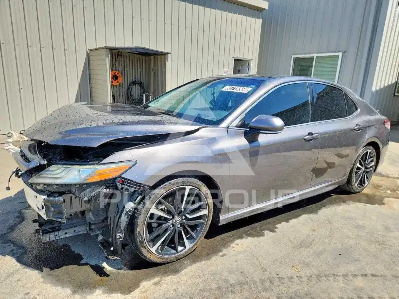 2018 Toyota CAMRY фото