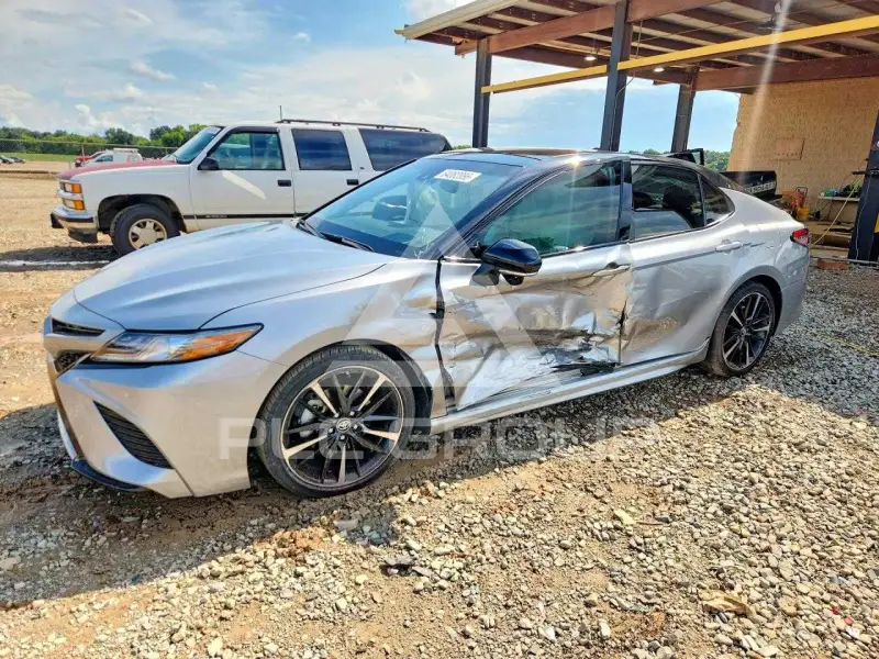 2018 Toyota CAMRY фото