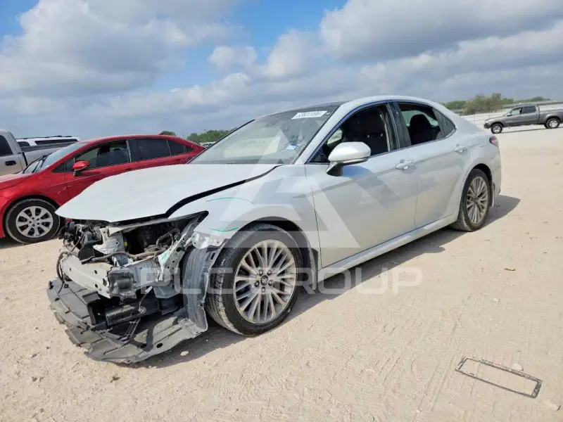 2018 Toyota CAMRY фото