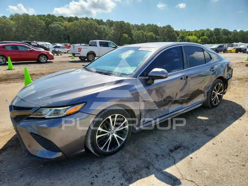 2018 Toyota CAMRY фото