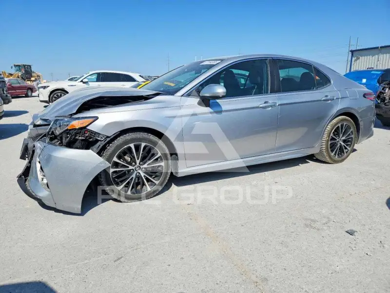 2018 Toyota CAMRY photo