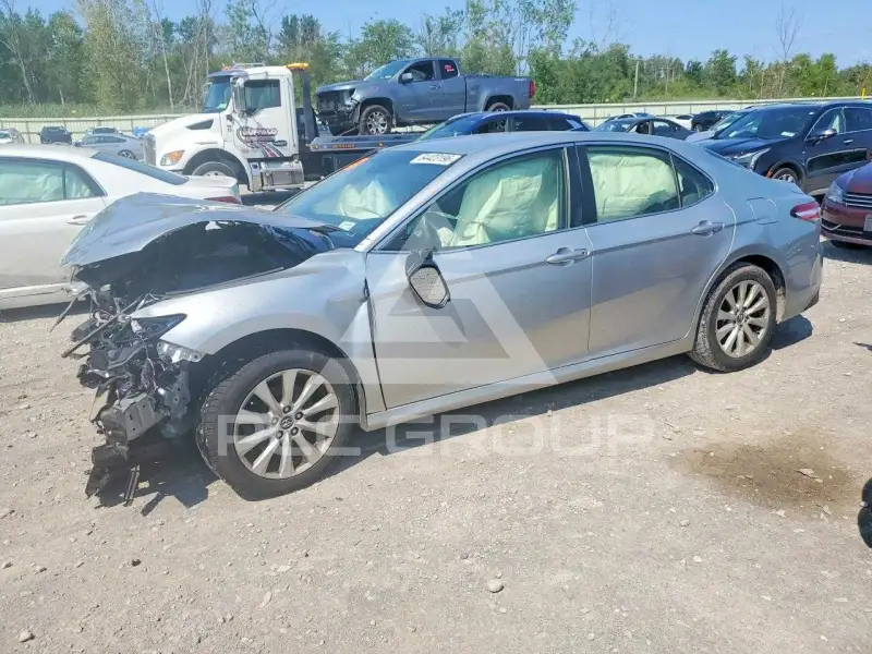 2018 Toyota CAMRY фото