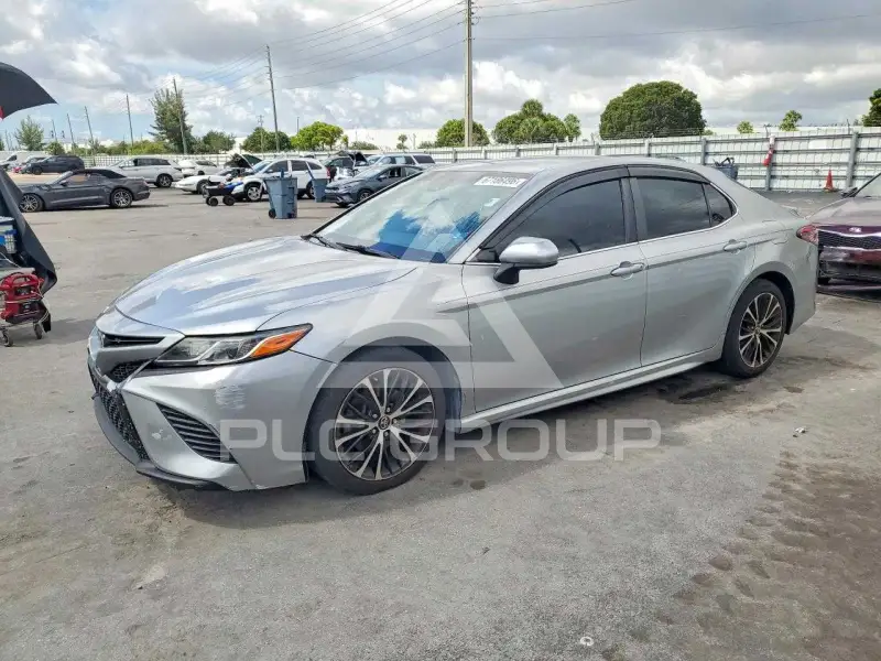 2018 Toyota CAMRY фото