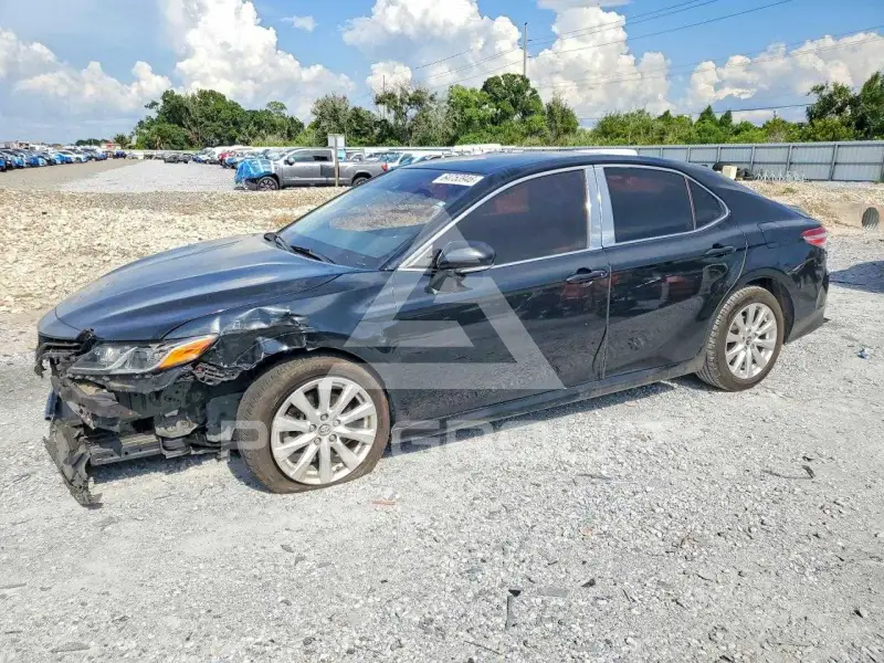 2018 Toyota CAMRY фото