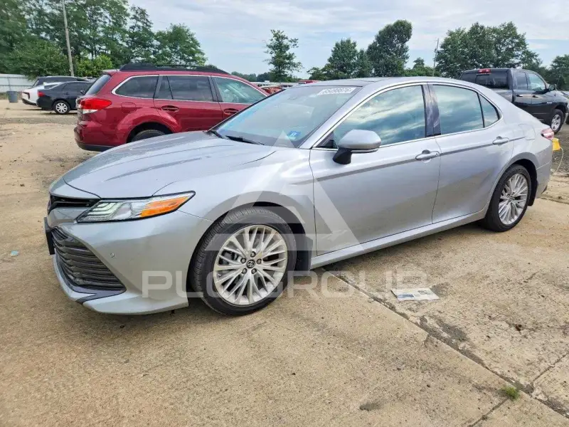 2018 Toyota CAMRY фото