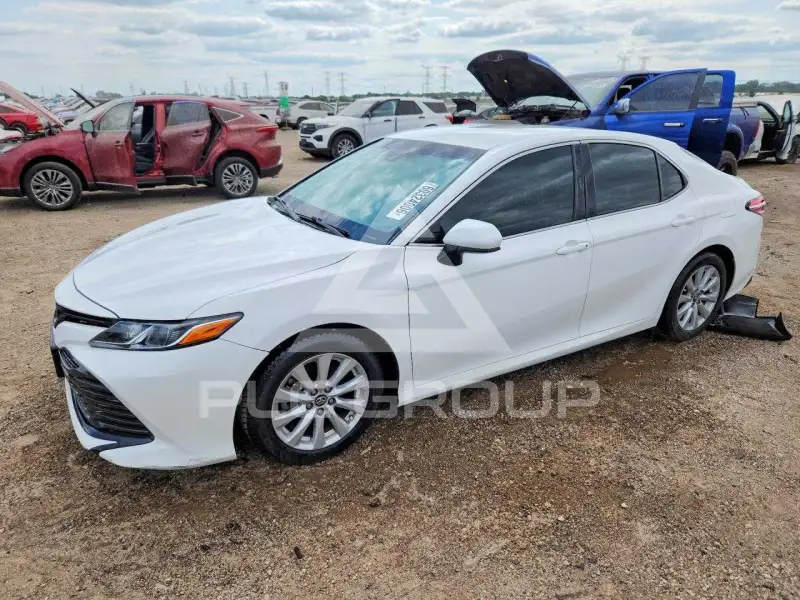 2018 Toyota CAMRY фото