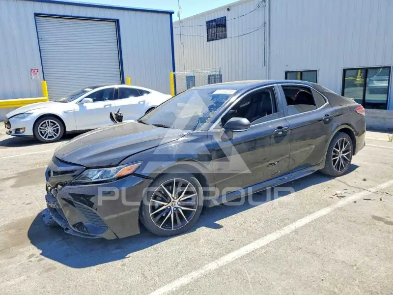 2018 Toyota CAMRY фото