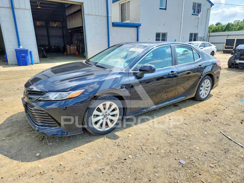 2018 Toyota CAMRY фото