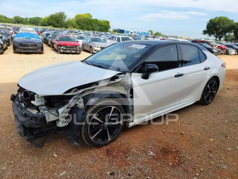 2018 Toyota CAMRY фото