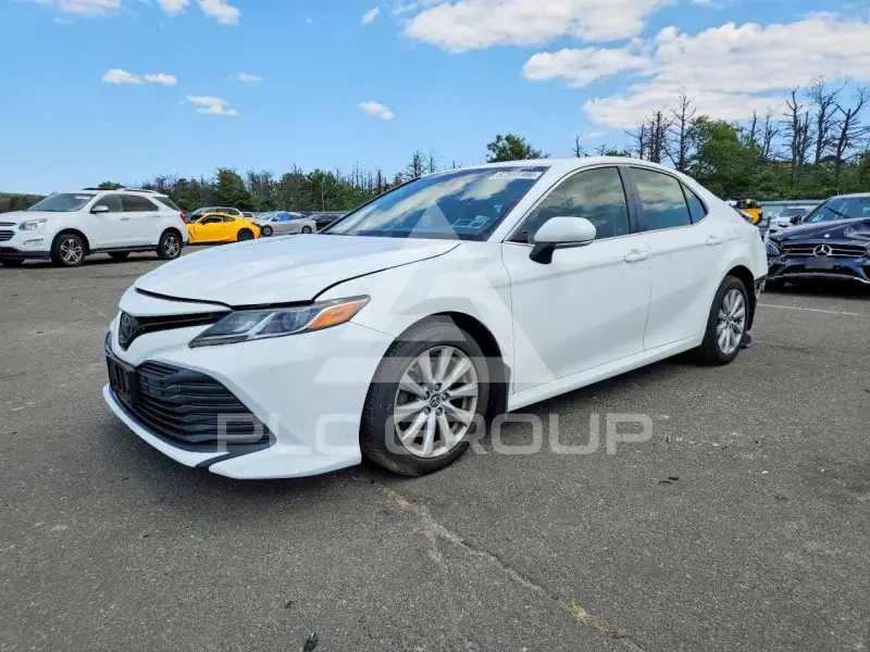 2018 Toyota CAMRY фото
