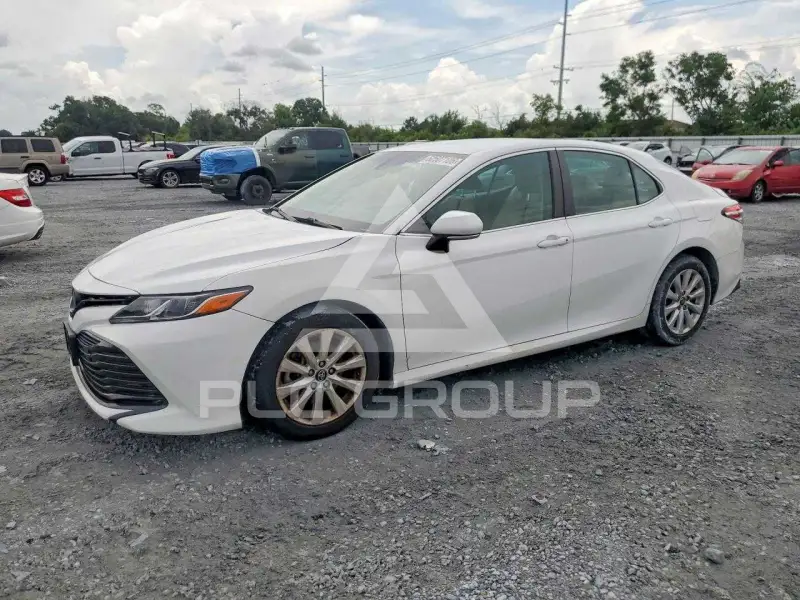 2018 Toyota CAMRY фото