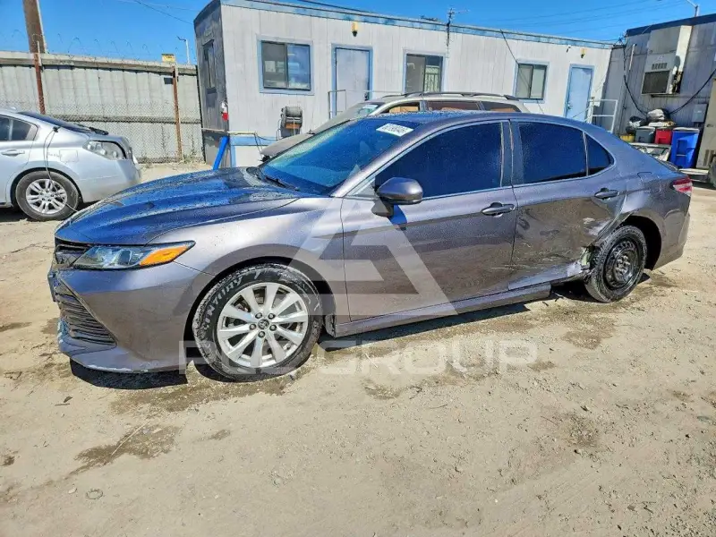 2018 Toyota CAMRY фото