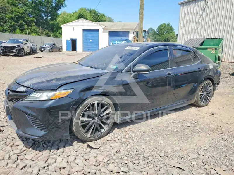 2018 Toyota CAMRY фото