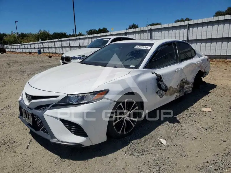 2018 Toyota CAMRY фото