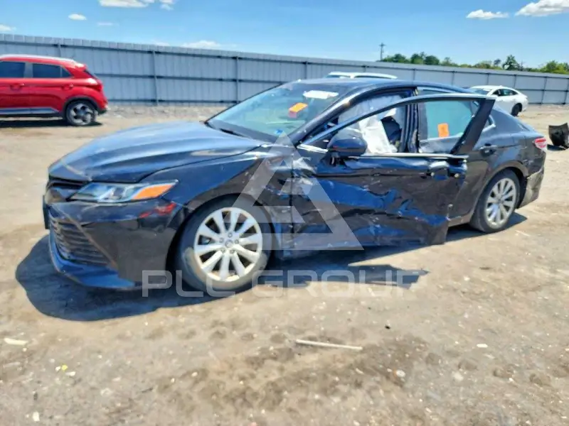2018 Toyota CAMRY фото
