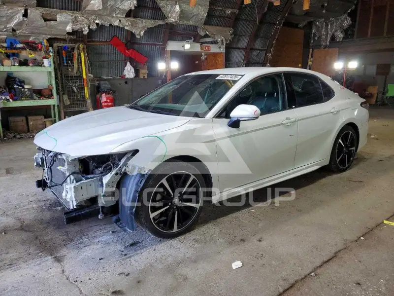 2018 Toyota CAMRY фото