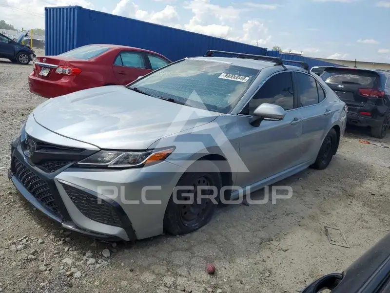 2018 Toyota CAMRY фото