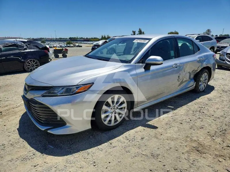 2018 Toyota CAMRY фото