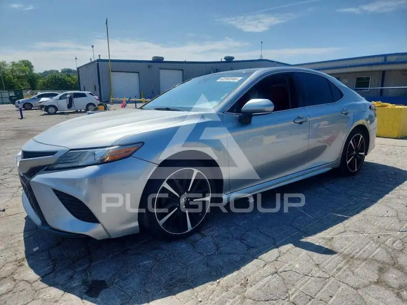 2018 Toyota CAMRY фото
