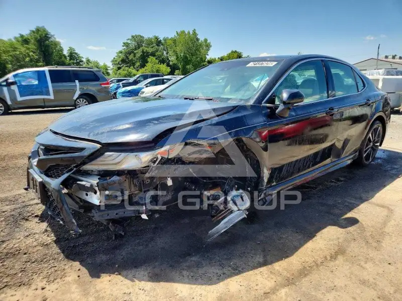 2018 Toyota CAMRY фото