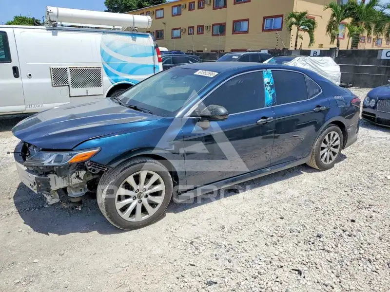 2018 Toyota CAMRY фото