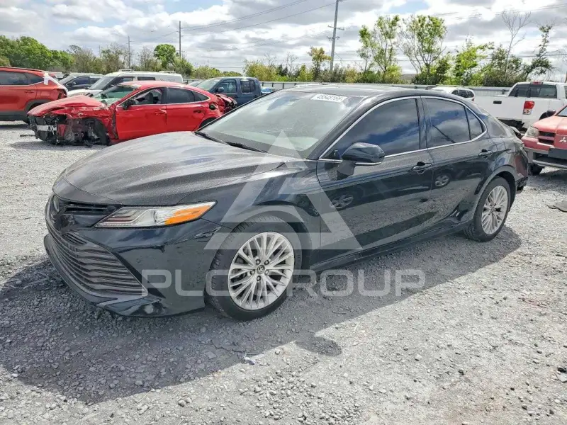 2018 Toyota CAMRY фото