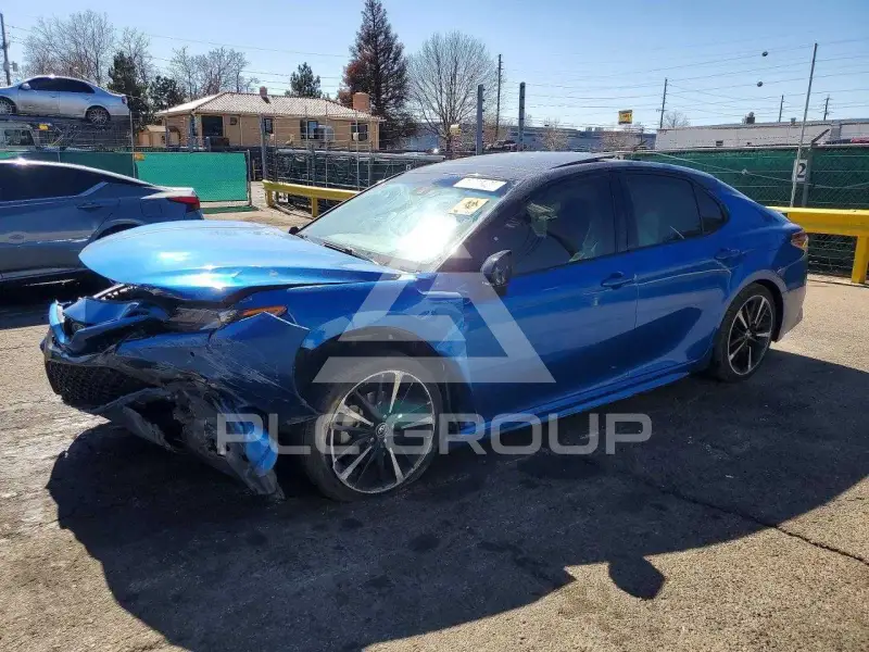 2018 Toyota CAMRY фото