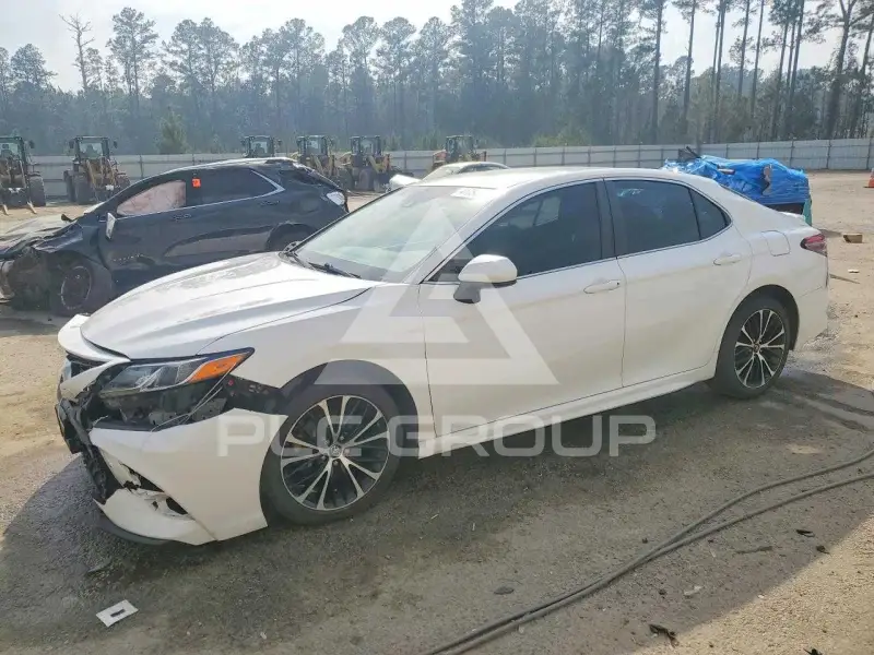 2018 Toyota CAMRY фото
