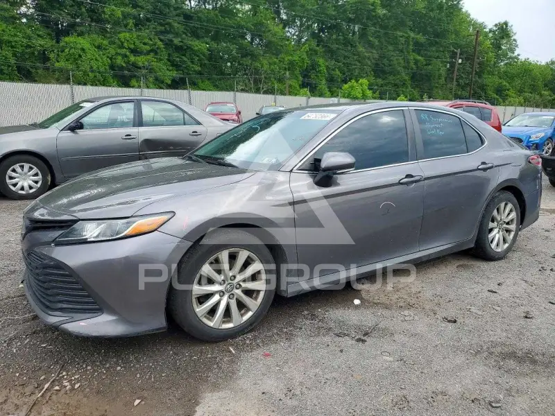 2018 Toyota CAMRY фото