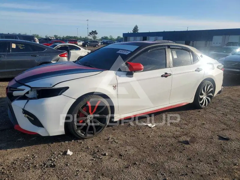 2018 Toyota CAMRY фото