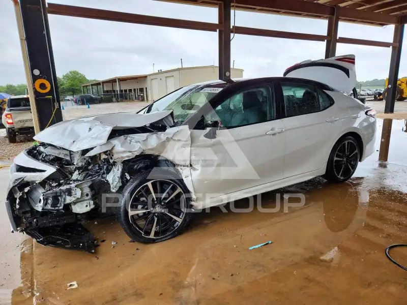 2018 Toyota CAMRY фото
