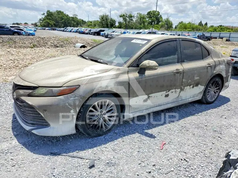 2018 Toyota CAMRY фото