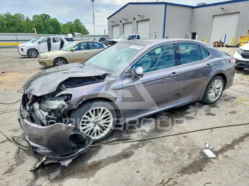 2018 Toyota CAMRY фото