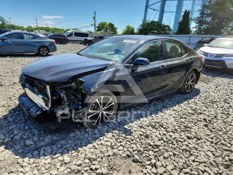 2018 Toyota CAMRY фото