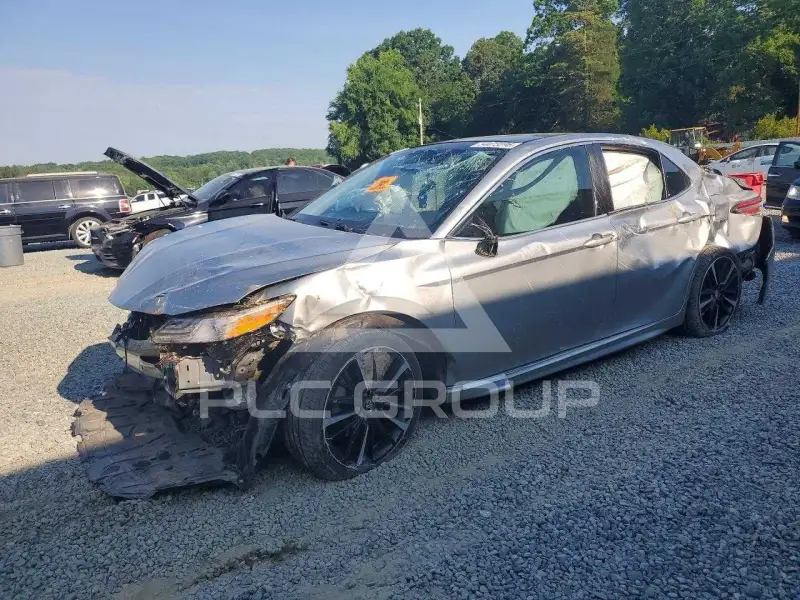 2018 Toyota CAMRY фото
