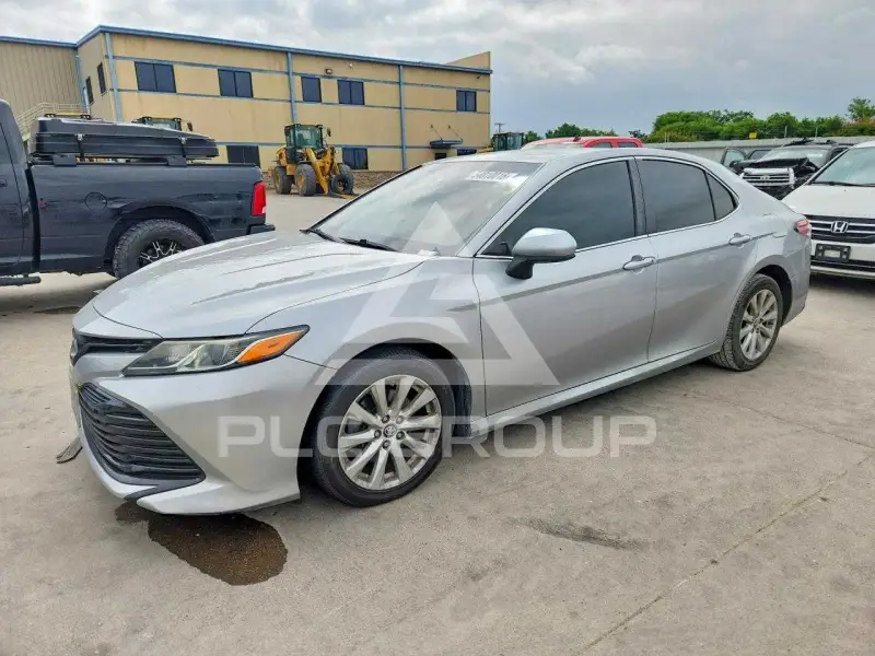 2018 Toyota CAMRY фото