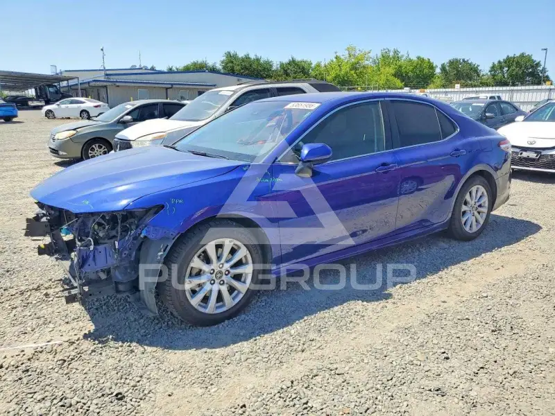 2018 Toyota CAMRY фото