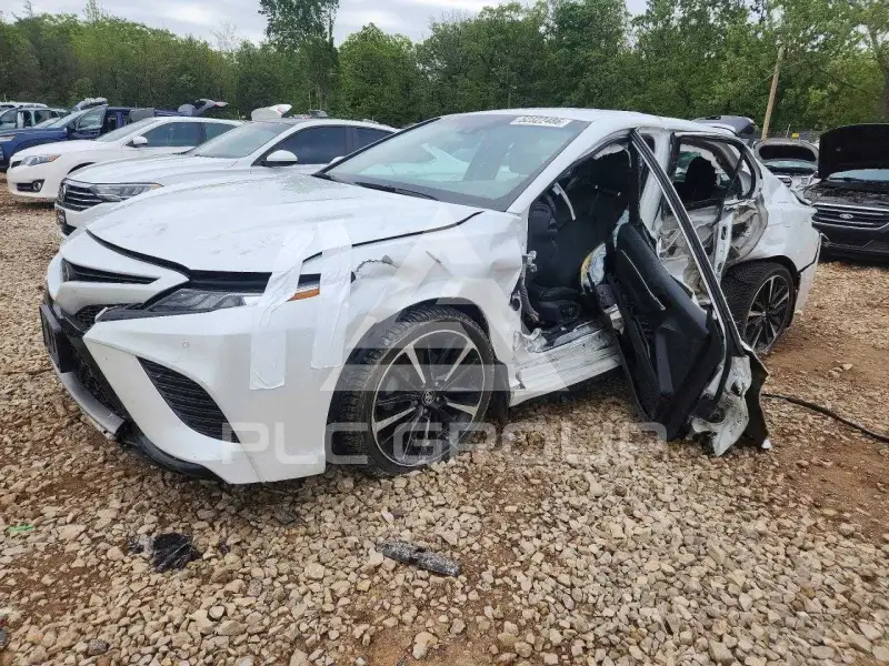 2018 Toyota CAMRY фото