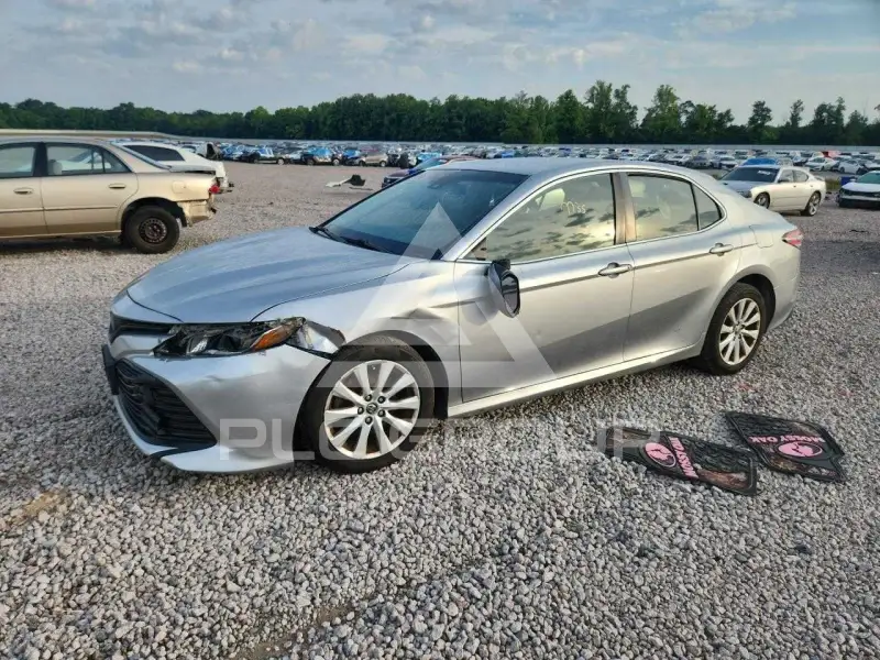 2018 Toyota CAMRY фото