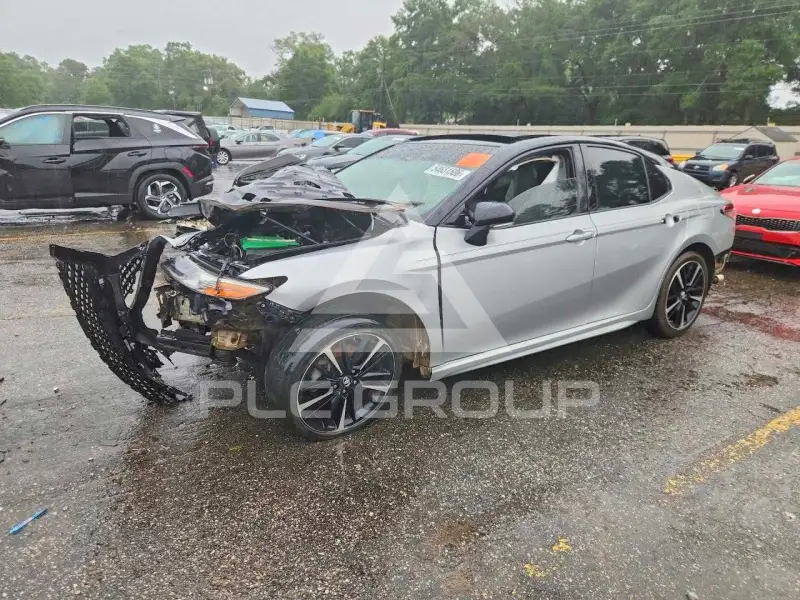 2018 Toyota CAMRY фото