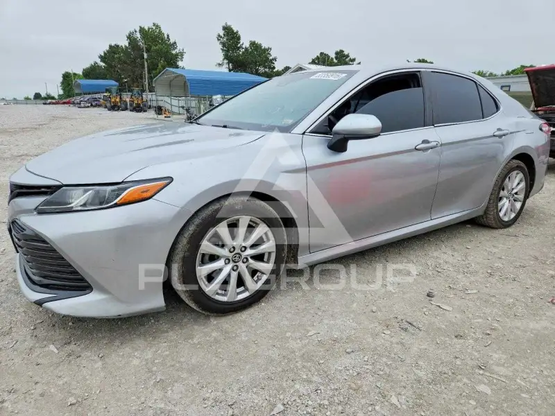 2018 Toyota CAMRY фото