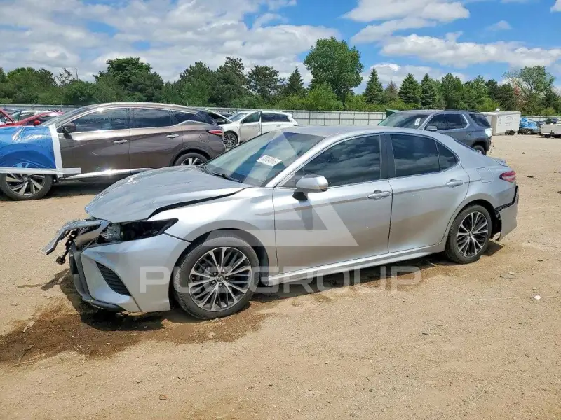 2018 Toyota CAMRY фото