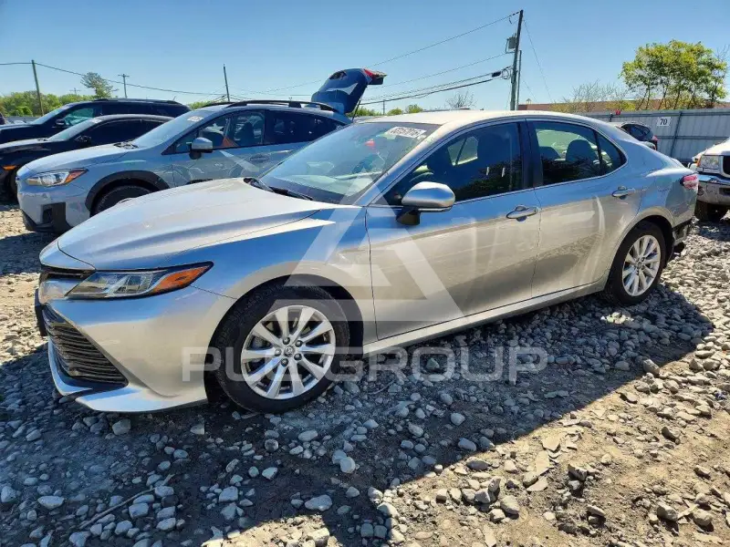 2018 Toyota CAMRY фото