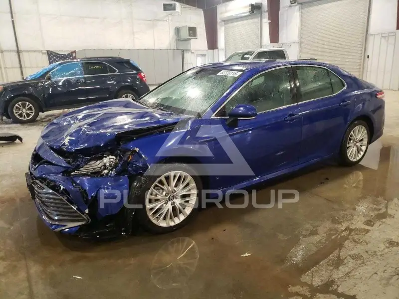 2018 Toyota CAMRY фото