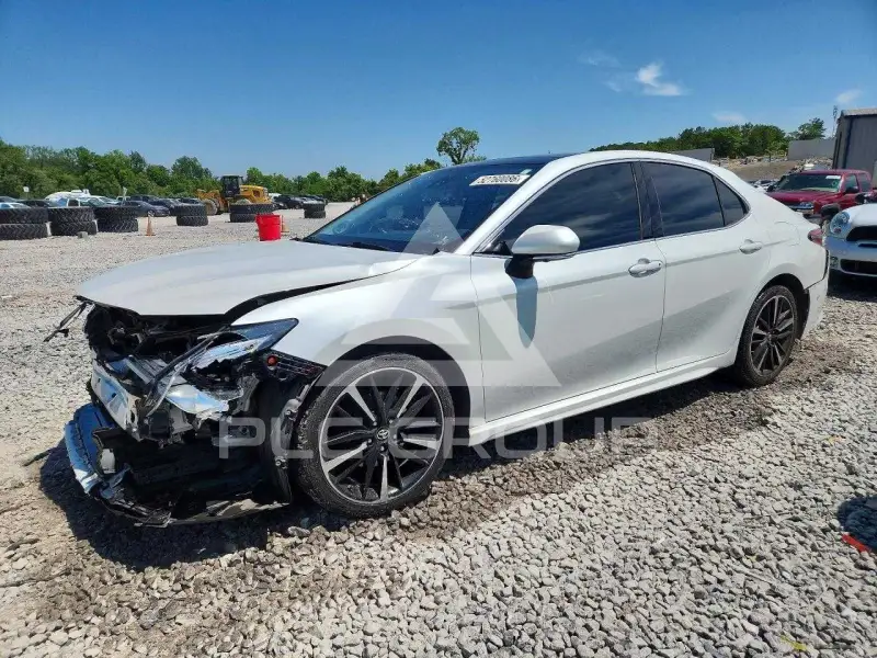 2018 Toyota CAMRY фото