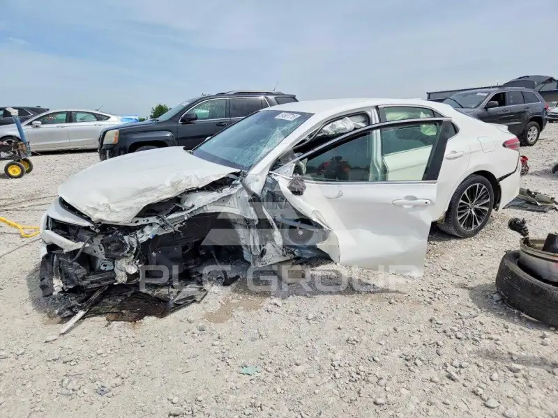 2018 Toyota CAMRY фото