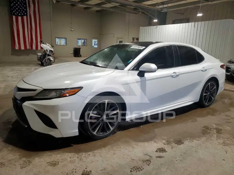 2018 Toyota CAMRY фото