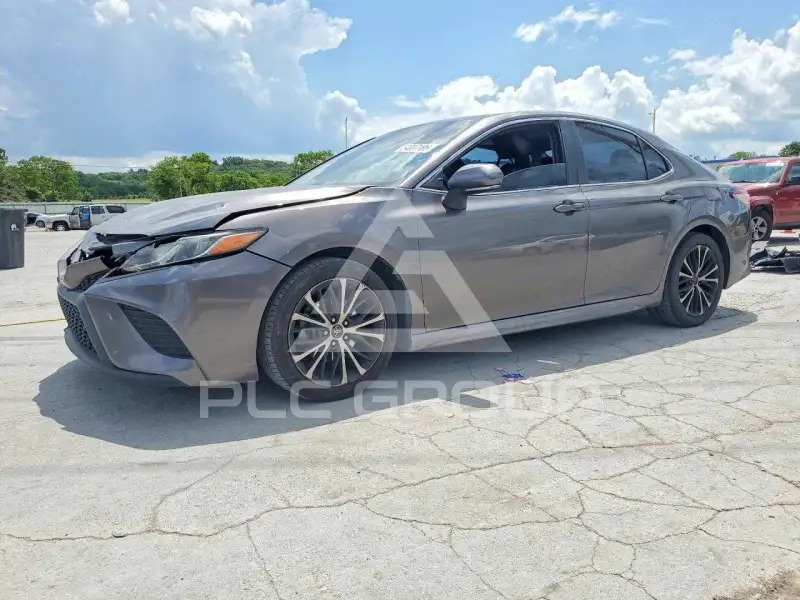 2018 Toyota CAMRY фото